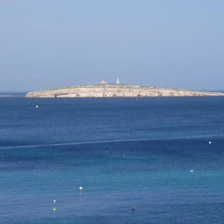 The Sea Across The Road - Flat 4 Apartment *